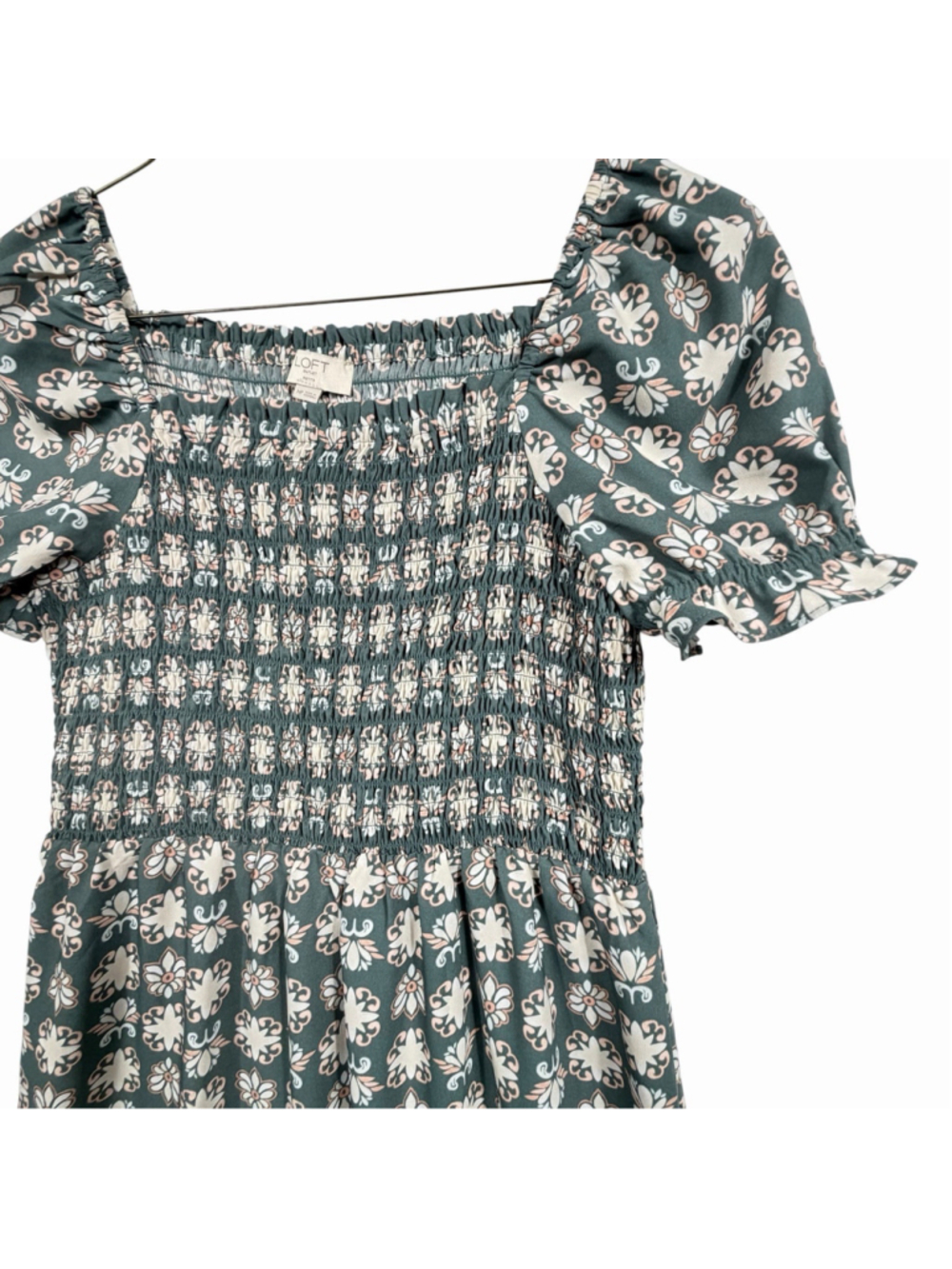 LOFT Mini Babydoll Dress Floral Puff Sleeve Smocked Women's Size Medium Petite - Picture 4 of 9